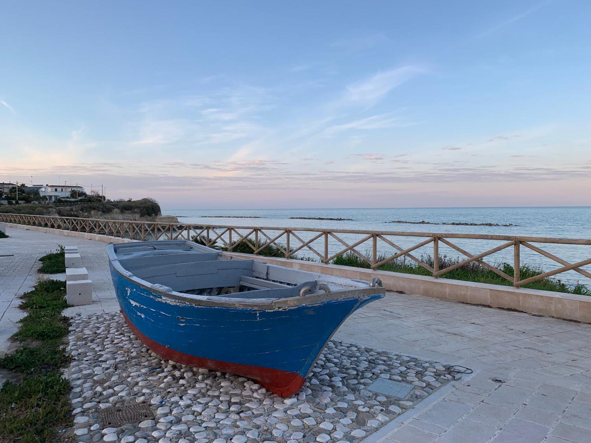 Vischi Apartment Trani By Le Marinelle Loc Turistica Luaran gambar