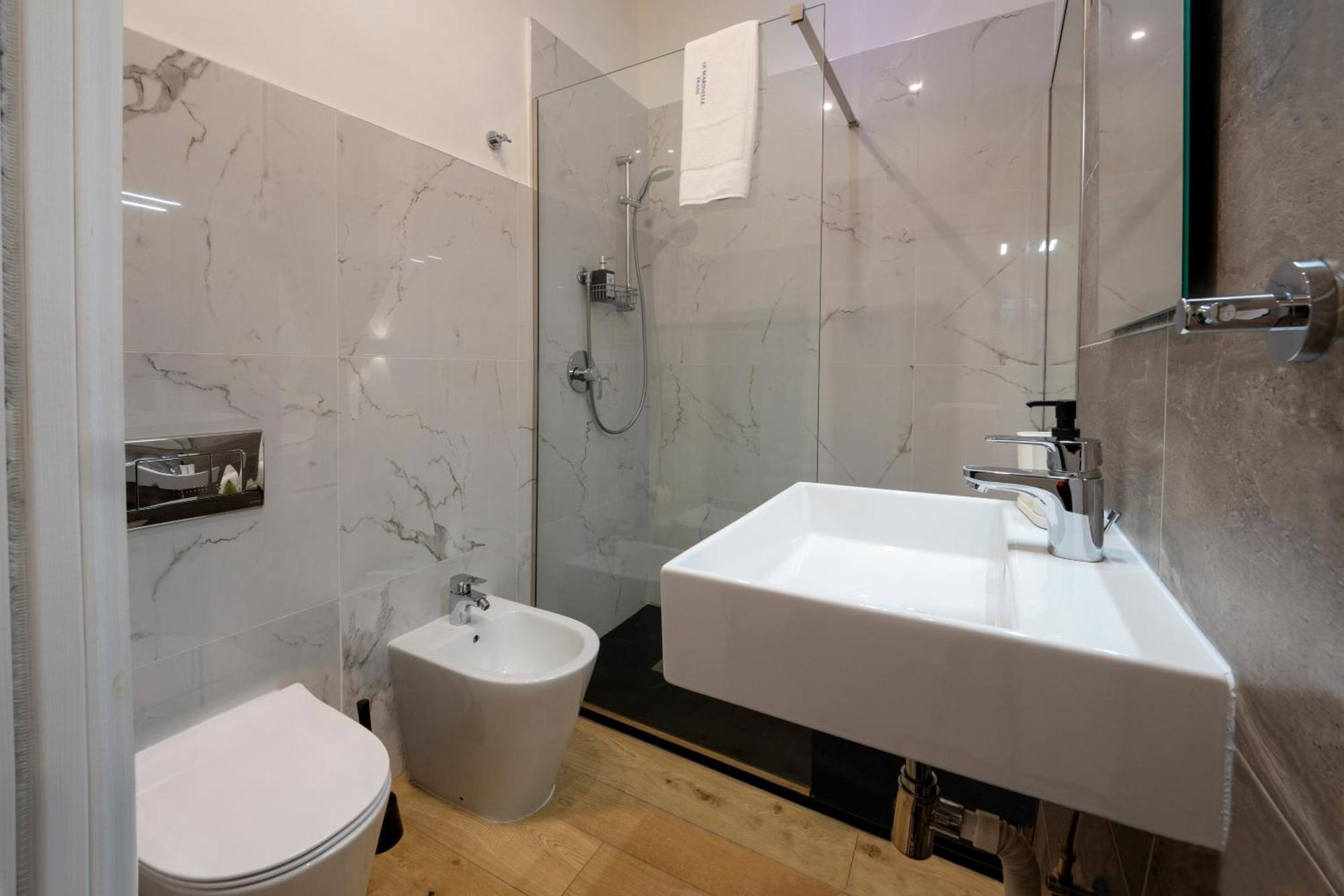 Vischi Apartment Trani By Le Marinelle Loc Turistica Luaran gambar